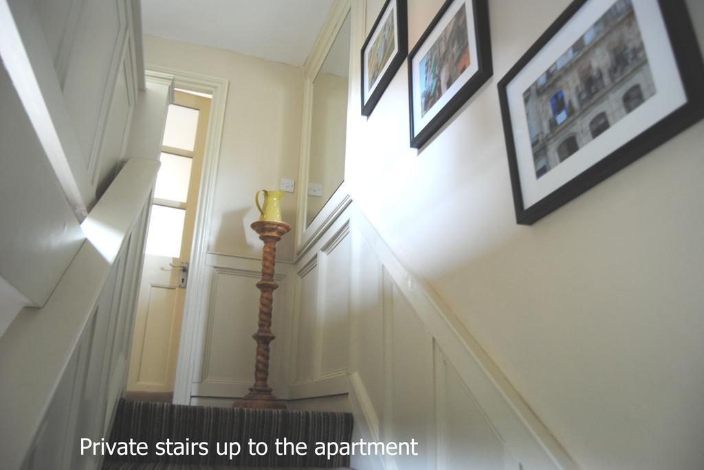 High Street Apartment Ъпингам Екстериор снимка