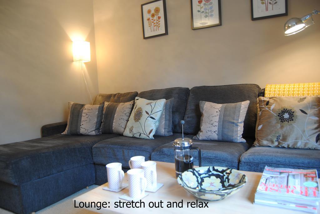 High Street Apartment Ъпингам Екстериор снимка